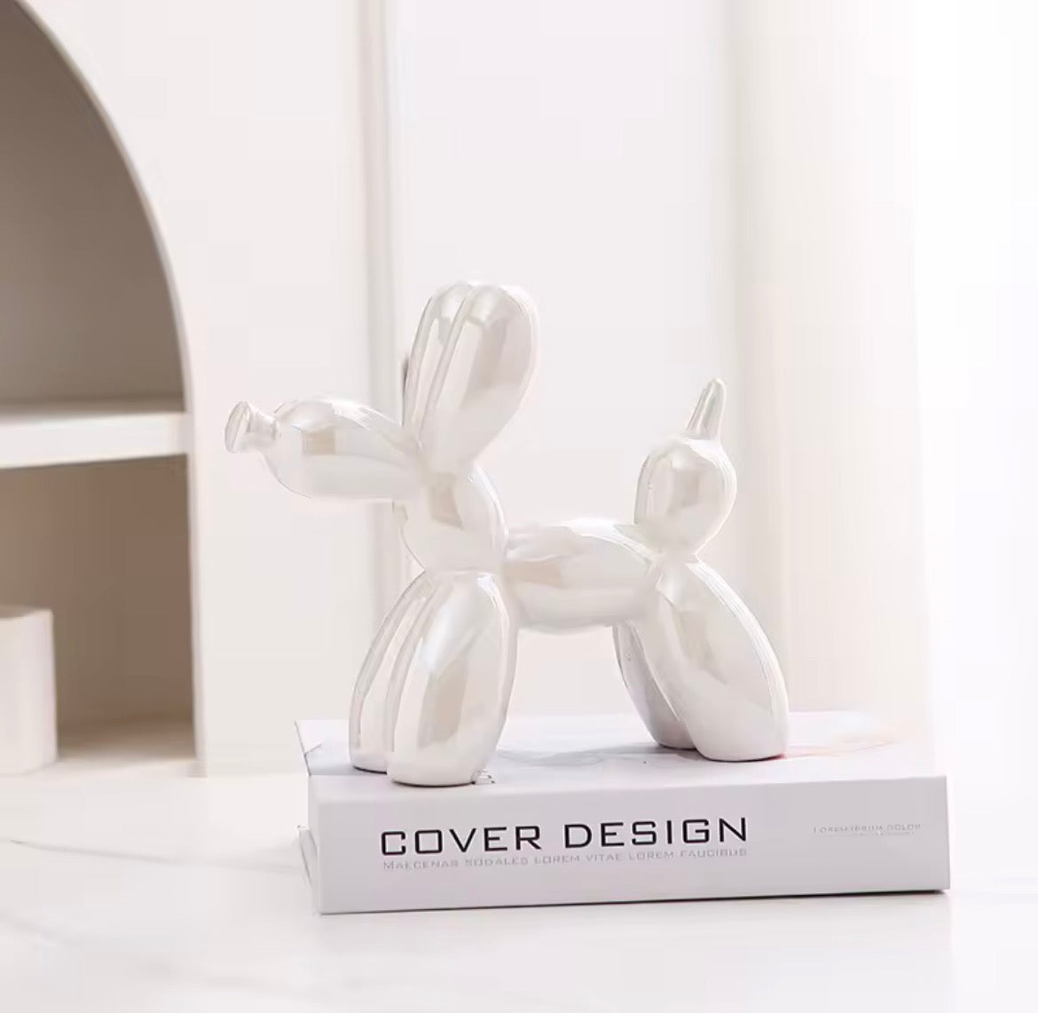 Balloon Dog Figurine Show Pieces for Home