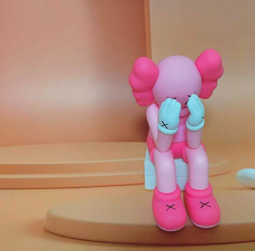 Kaws Model Statue