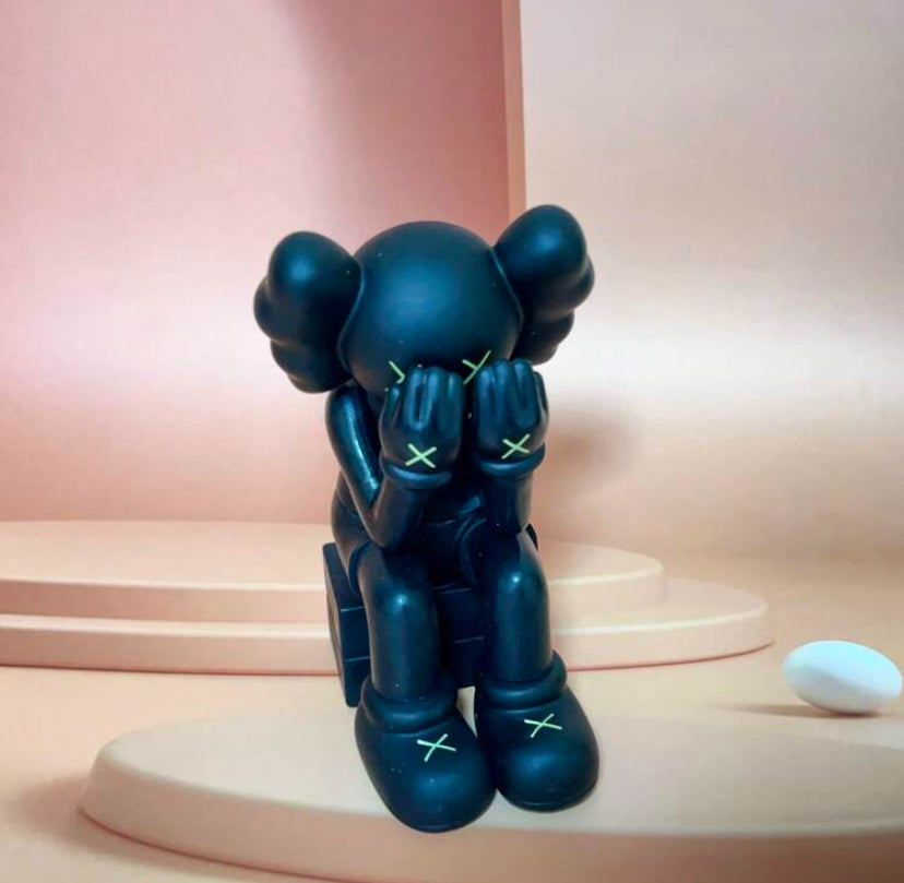 Kaws Model Statue